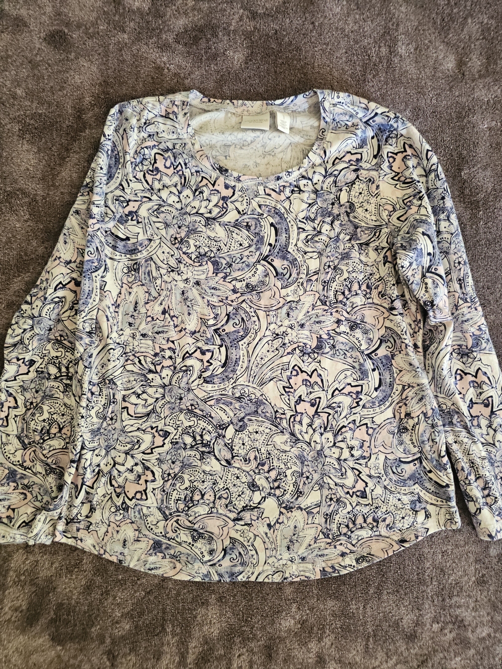Chico's Long Sleeve Paisley Print Top in Light Pink & Navy
